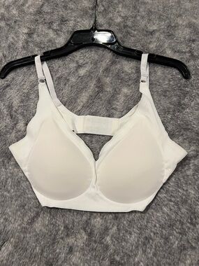 Women's Padded Wireless T-Shirt Bra - White